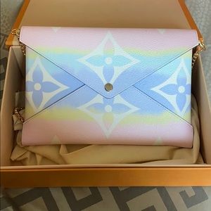 Louis Vuitton Escala Kirigrami Escala